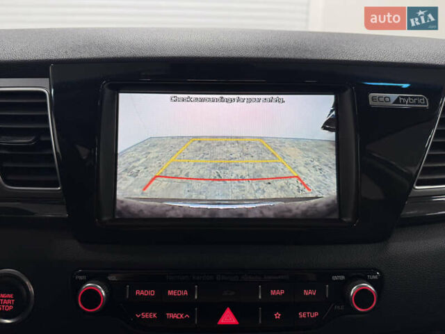 Серый Киа Niro, объемом двигателя 1.58 л и пробегом 98 тыс. км за 20999 $, фото 25 на Automoto.ua