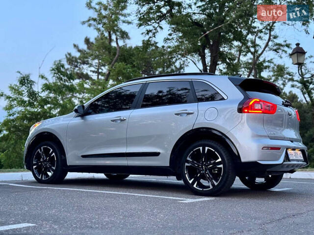 Сірий Кіа Niro, об'ємом двигуна 1.6 л та пробігом 122 тис. км за 16700 $, фото 39 на Automoto.ua