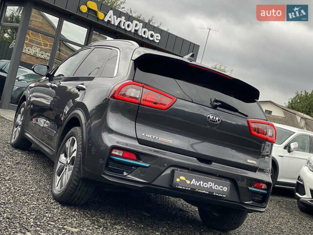 Сірий Кіа Niro, об'ємом двигуна 0 л та пробігом 154 тис. км за 18300 $, фото 9 на Automoto.ua
