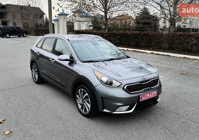 Серый Киа Niro, объемом двигателя 1.58 л и пробегом 111 тыс. км за 17400 $, фото 13 на Automoto.ua