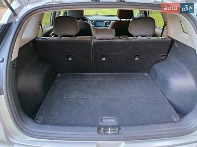 Серый Киа Niro, объемом двигателя 1.58 л и пробегом 165 тыс. км за 15777 $, фото 27 на Automoto.ua