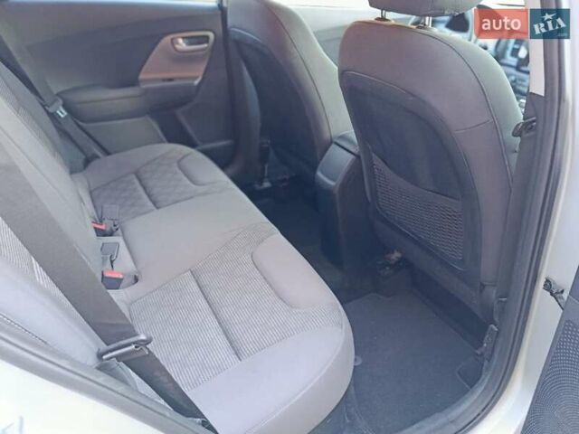 Серый Киа Niro, объемом двигателя 1.58 л и пробегом 165 тыс. км за 15777 $, фото 14 на Automoto.ua