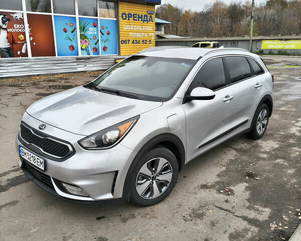 Серый Киа Niro, объемом двигателя 1.58 л и пробегом 143 тыс. км за 17500 $, фото 12 на Automoto.ua