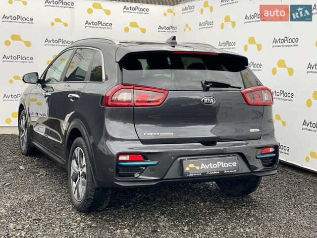 Сірий Кіа Niro, об'ємом двигуна 0 л та пробігом 154 тис. км за 18300 $, фото 45 на Automoto.ua