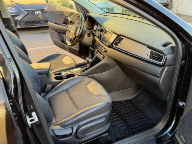 Сірий Кіа Niro, об'ємом двигуна 1.6 л та пробігом 48 тис. км за 6100 $, фото 7 на Automoto.ua