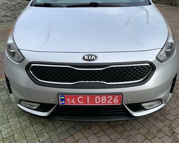 Серый Киа Niro, объемом двигателя 1.6 л и пробегом 190 тыс. км за 14450 $, фото 38 на Automoto.ua