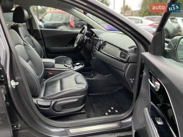 Сірий Кіа Niro, об'ємом двигуна 0 л та пробігом 154 тис. км за 18300 $, фото 77 на Automoto.ua