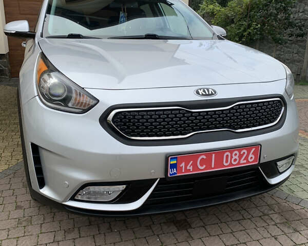 Серый Киа Niro, объемом двигателя 1.6 л и пробегом 190 тыс. км за 14450 $, фото 48 на Automoto.ua