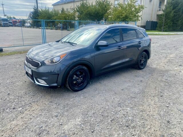 Серый Киа Niro, объемом двигателя 1.6 л и пробегом 134 тыс. км за 16900 $, фото 20 на Automoto.ua
