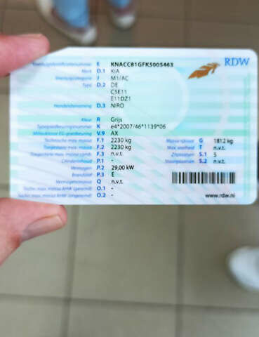 Серый Киа Niro, объемом двигателя 0 л и пробегом 133 тыс. км за 16999 $, фото 1 на Automoto.ua