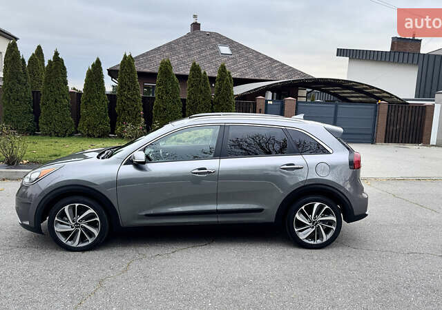 Серый Киа Niro, объемом двигателя 1.58 л и пробегом 111 тыс. км за 17400 $, фото 11 на Automoto.ua