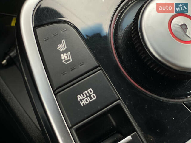 Сірий Кіа Niro, об'ємом двигуна 0 л та пробігом 154 тис. км за 18300 $, фото 91 на Automoto.ua