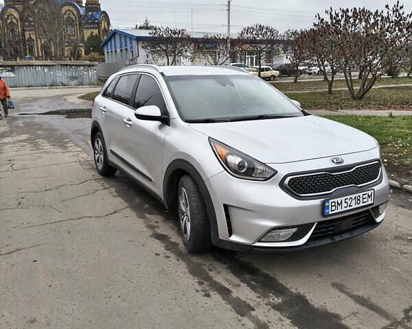 Серый Киа Niro, объемом двигателя 1.58 л и пробегом 143 тыс. км за 17500 $, фото 1 на Automoto.ua