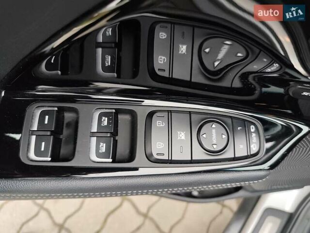 Серый Киа Niro, объемом двигателя 1.6 л и пробегом 73 тыс. км за 20600 $, фото 9 на Automoto.ua