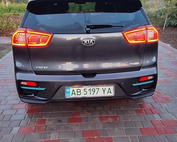 Серый Киа Niro, объемом двигателя 0 л и пробегом 138 тыс. км за 17500 $, фото 8 на Automoto.ua