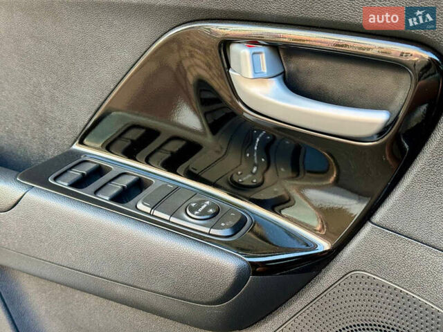 Сірий Кіа Niro, об'ємом двигуна 1.6 л та пробігом 122 тис. км за 16700 $, фото 19 на Automoto.ua