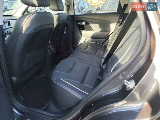 Серый Киа Niro, объемом двигателя 0 л и пробегом 129 тыс. км за 18555 $, фото 50 на Automoto.ua