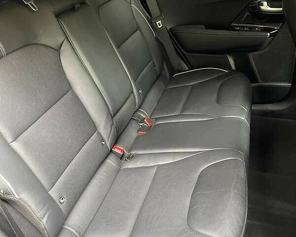 Серый Киа Niro, объемом двигателя 0 л и пробегом 129 тыс. км за 14999 $, фото 18 на Automoto.ua