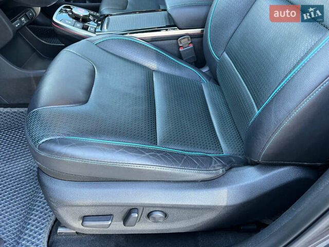Сірий Кіа Niro, об'ємом двигуна 0 л та пробігом 92 тис. км за 18800 $, фото 26 на Automoto.ua