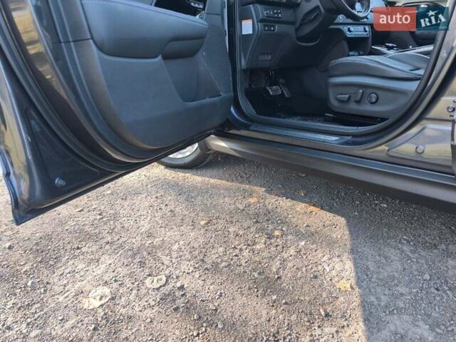 Сірий Кіа Niro, об'ємом двигуна 0 л та пробігом 154 тис. км за 18000 $, фото 16 на Automoto.ua