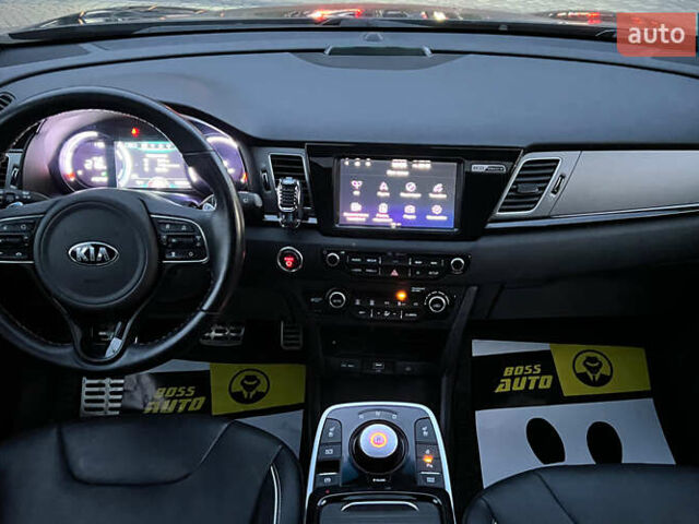 Сірий Кіа Niro, об'ємом двигуна 0 л та пробігом 79 тис. км за 20300 $, фото 10 на Automoto.ua
