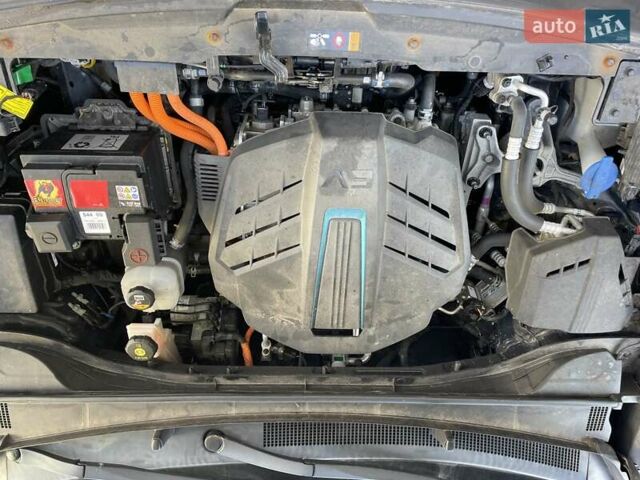 Серый Киа Niro, объемом двигателя 0 л и пробегом 84 тыс. км за 17960 $, фото 21 на Automoto.ua