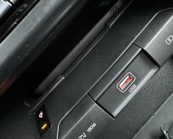 Сірий Кіа Niro, об'ємом двигуна 0 л та пробігом 101 тис. км за 16800 $, фото 23 на Automoto.ua