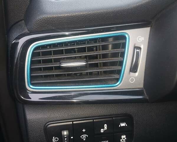 Серый Киа Niro, объемом двигателя 0 л и пробегом 179 тыс. км за 15800 $, фото 14 на Automoto.ua