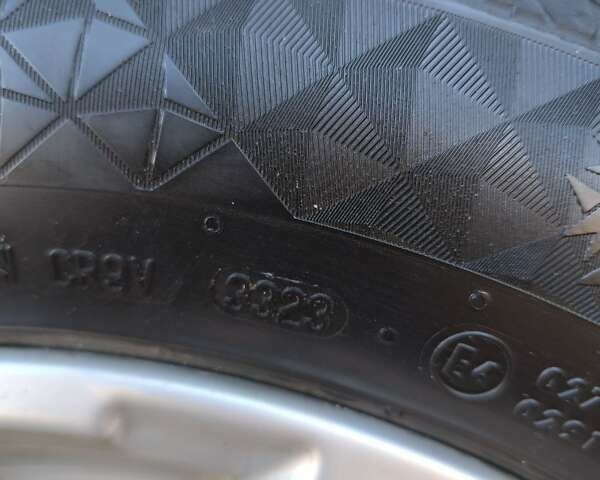 Сірий Кіа Niro, об'ємом двигуна 0 л та пробігом 154 тис. км за 18000 $, фото 67 на Automoto.ua