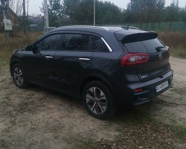 Серый Киа Niro, объемом двигателя 0 л и пробегом 179 тыс. км за 15800 $, фото 9 на Automoto.ua