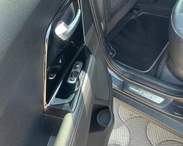 Серый Киа Niro, объемом двигателя 0 л и пробегом 91 тыс. км за 19500 $, фото 32 на Automoto.ua