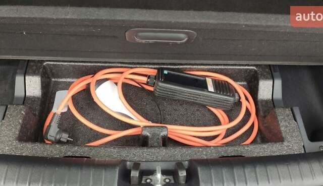 Киа Niro 2019 в Днепре (Днепропетровске) на Automoto.ua Серый Киа Niro, объемом двигателя 0 л и пробегом 149 тыс. км за 17800 $, фото 13 на Automoto.ua