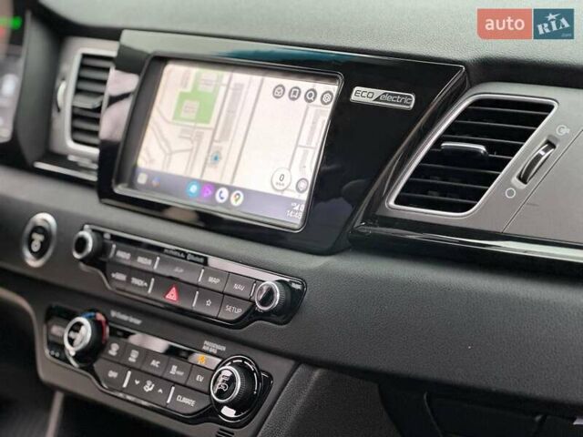 Киа Niro 2019 в Кривом Роге на Automoto.ua Серый Киа Niro, объемом двигателя 0 л и пробегом 27 тыс. км за 24000 $, фото 28 на Automoto.ua