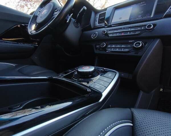 Сірий Кіа Niro, об'ємом двигуна 0 л та пробігом 154 тис. км за 18000 $, фото 55 на Automoto.ua