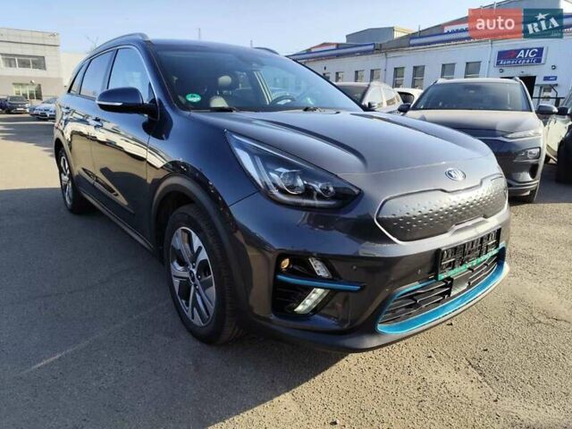 Серый Киа Niro, объемом двигателя 0 л и пробегом 129 тыс. км за 18555 $, фото 5 на Automoto.ua