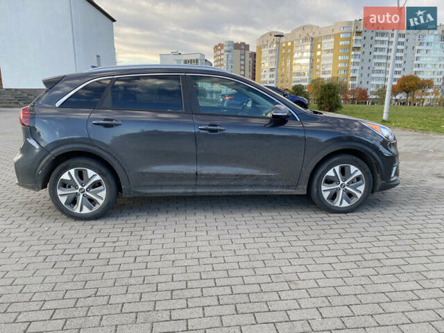 Сірий Кіа Niro, об'ємом двигуна 0 л та пробігом 295 тис. км за 15700 $, фото 7 на Automoto.ua