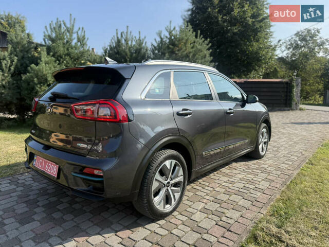 Серый Киа Niro, объемом двигателя 0 л и пробегом 158 тыс. км за 17800 $, фото 9 на Automoto.ua