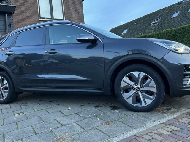 Киа Niro 2019 в Киеве на Automoto.ua Серый Киа Niro, объемом двигателя 0 л и пробегом 102 тыс. км за 16128 $, фото 5 на Automoto.ua