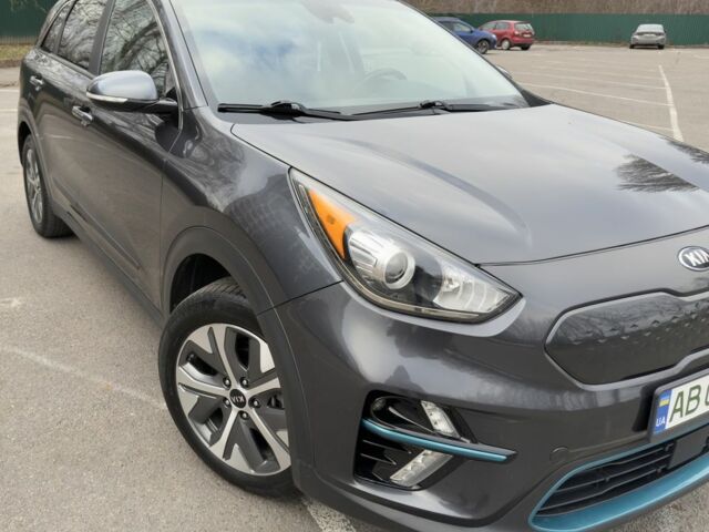 Серый Киа Niro, объемом двигателя 0 л и пробегом 67 тыс. км за 16800 $, фото 1 на Automoto.ua