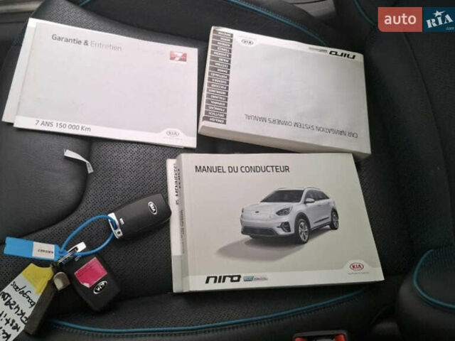 Серый Киа Niro, объемом двигателя 0 л и пробегом 100 тыс. км за 18750 $, фото 22 на Automoto.ua