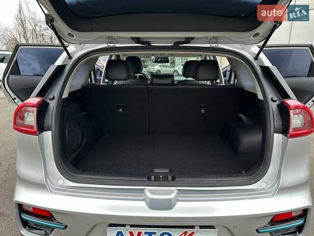 Киа Niro 2019 в Кривом Роге на Automoto.ua Серый Киа Niro, объемом двигателя 0 л и пробегом 27 тыс. км за 24000 $, фото 50 на Automoto.ua