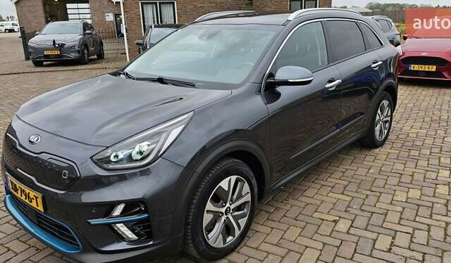 Сірий Кіа Niro, об'ємом двигуна 0 л та пробігом 89 тис. км за 19783 $, фото 8 на Automoto.ua