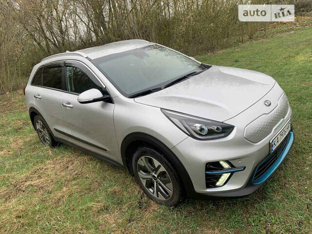 Сірий Кіа Niro, об'ємом двигуна 0 л та пробігом 64 тис. км за 21200 $, фото 23 на Automoto.ua