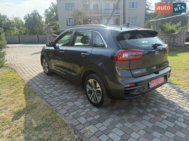Серый Киа Niro, объемом двигателя 0 л и пробегом 158 тыс. км за 17800 $, фото 17 на Automoto.ua