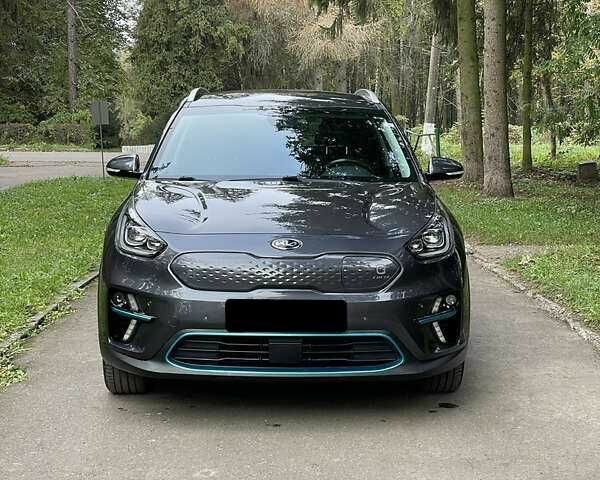 Серый Киа Niro, объемом двигателя 0 л и пробегом 129 тыс. км за 14999 $, фото 1 на Automoto.ua