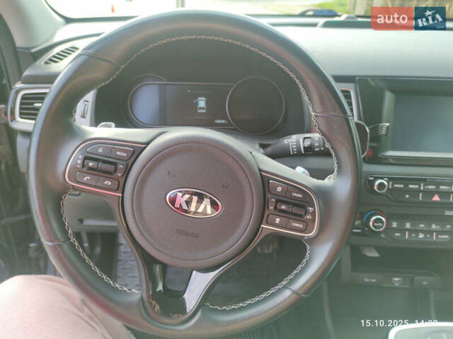 Киа Niro 2019 в Трускавце на Automoto.ua Серый Киа Niro, объемом двигателя 0 л и пробегом 119 тыс. км за 16300 $, фото 9 на Automoto.ua