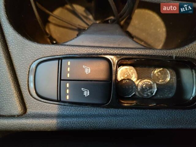 Сірий Кіа Niro, об'ємом двигуна 1.58 л та пробігом 84 тис. км за 17200 $, фото 8 на Automoto.ua