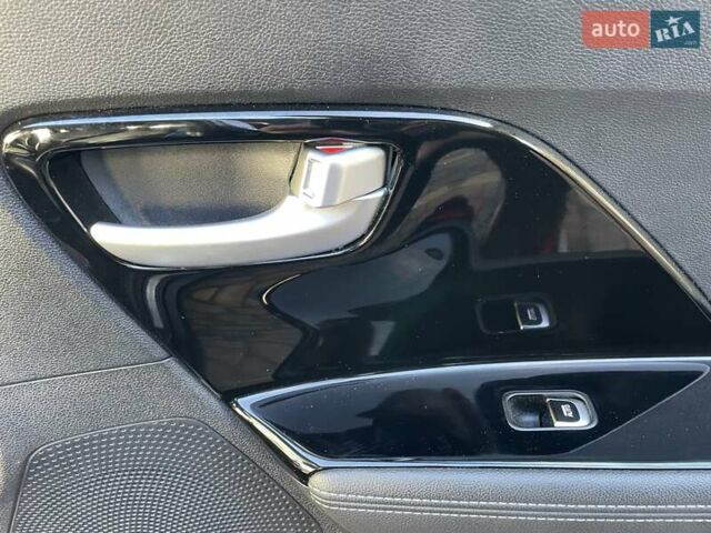 Серый Киа Niro, объемом двигателя 0 л и пробегом 84 тыс. км за 17960 $, фото 13 на Automoto.ua
