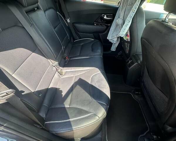 Серый Киа Niro, объемом двигателя 0 л и пробегом 91 тыс. км за 19500 $, фото 15 на Automoto.ua