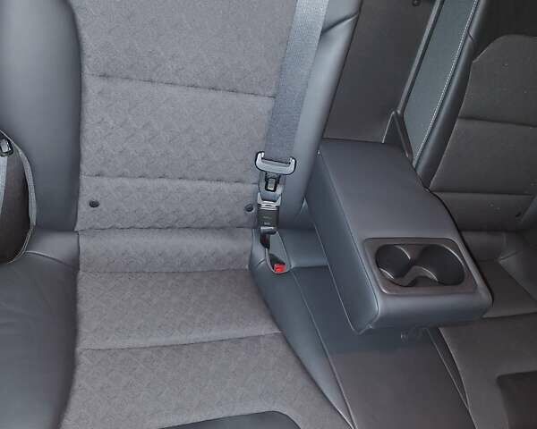 Сірий Кіа Niro, об'ємом двигуна 1.58 л та пробігом 84 тис. км за 17200 $, фото 4 на Automoto.ua